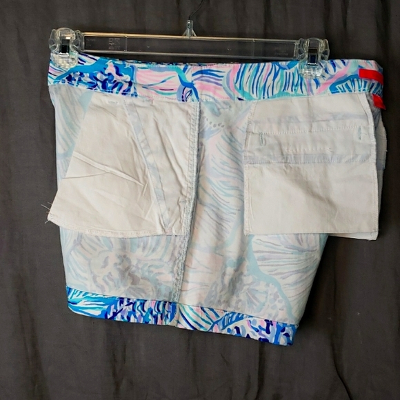 Lilly Pulitzer Kellar Stretch Shorts - Bermuda Blue Fishful Thinking - Picture 14 of 16